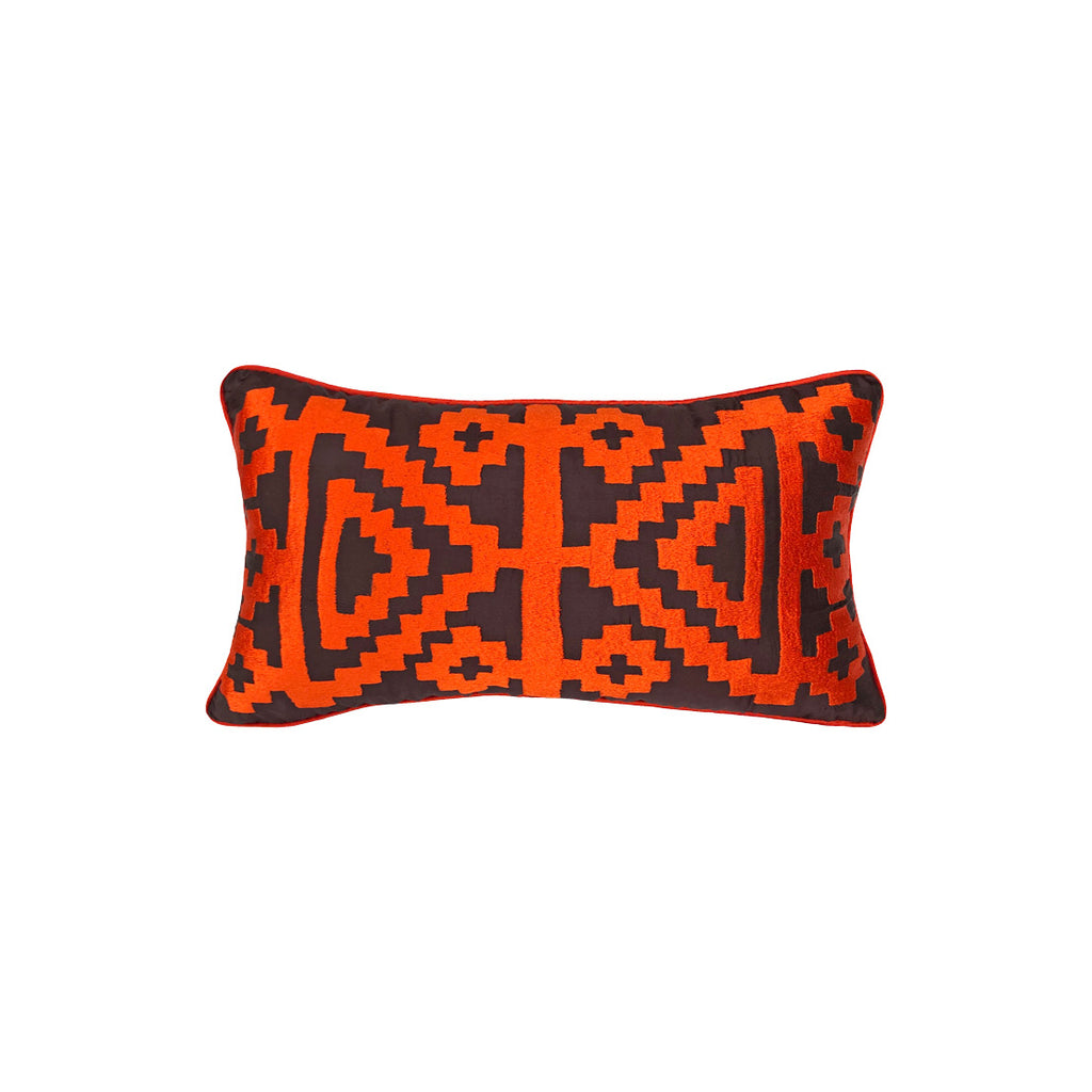 Aci kahve ustune parlak turuncu Anadolu Motifi nakisli kirlent_Dark brown cushion with bright orange embroidery