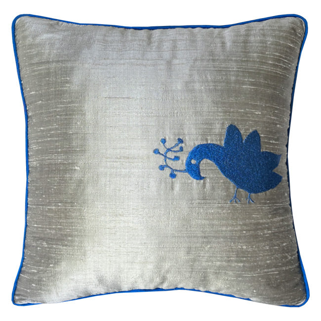 Atolye 11 mavi kus motifli gri ipek kirlent_Grey silk cushion with blue bird motif_kissen_coussin