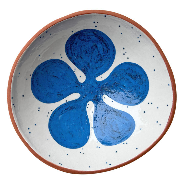Ayakli kasenin beyaz ustune mavi cicek desenli ici_Blue flower pattern of ceramic footed bowl