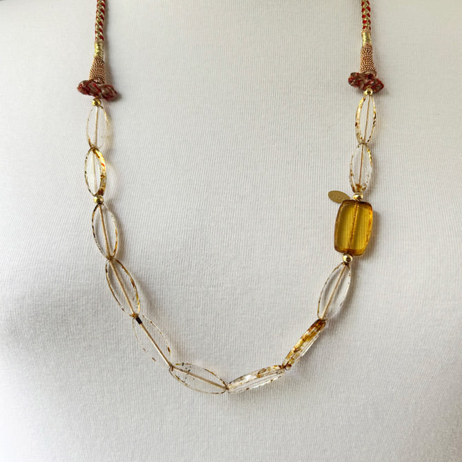 Bal rengi ve seffaf boncuklu puskullu kolye_Hand crafted necklace with honey color and transparent glass beads