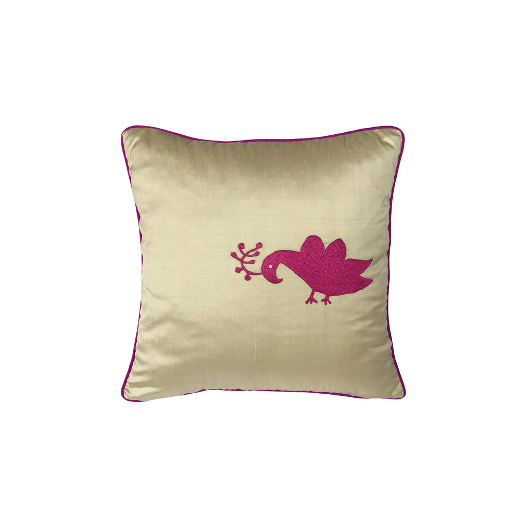 Bej ustune bordo kus motifli tasarim odullu kirlent_Design awarded silk cushion with burgundy color bird motif