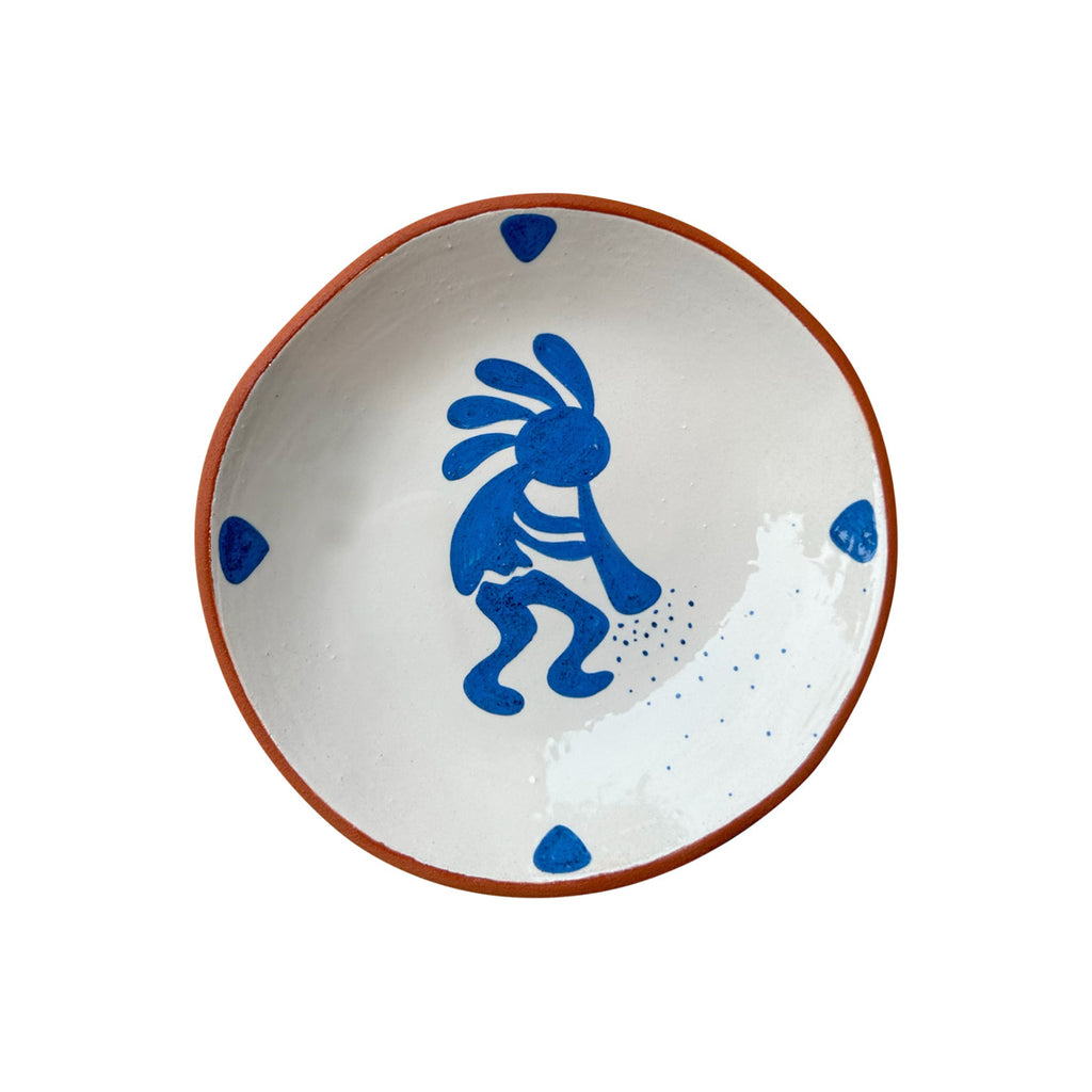 Bereket tanrisi Kokopelli desenli seramik tabak_Ceramic plate with fertility deity Kokopelli pattern