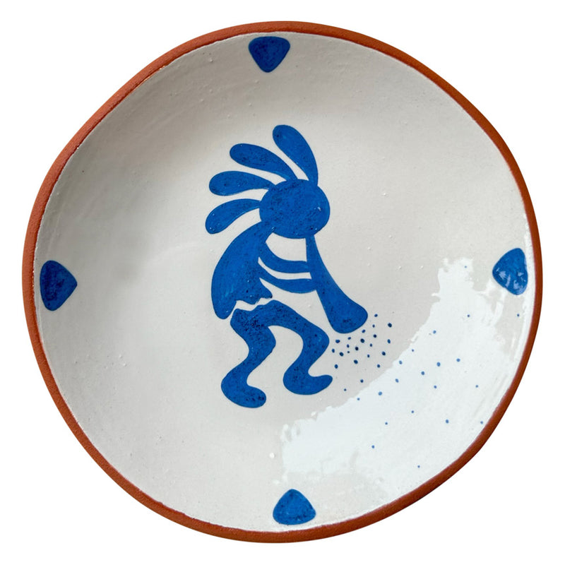 Bereket tanrisi Kokopelli desenli seramik tabak_Ceramic plate with fertility deity Kokopelli pattern