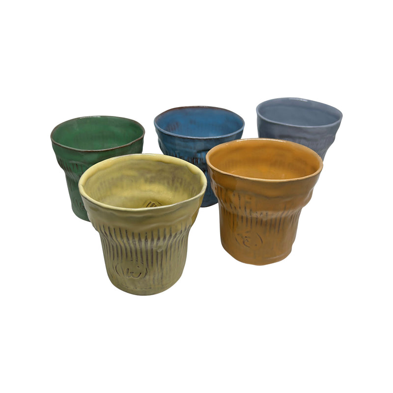Bes adet rengarenk ve tirtikli el yapimi seramik bardak_Five colorful and serrated ceramic cups