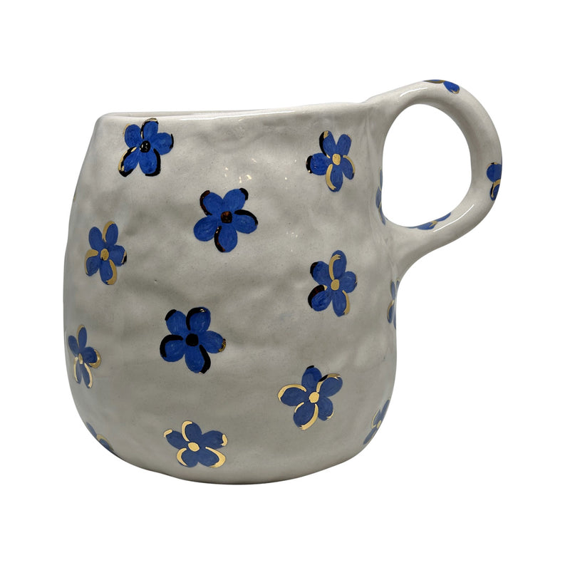 Beyaz ustune mavi cicekli seramik sisman surahi_White fat pitcher with blue flower pattern