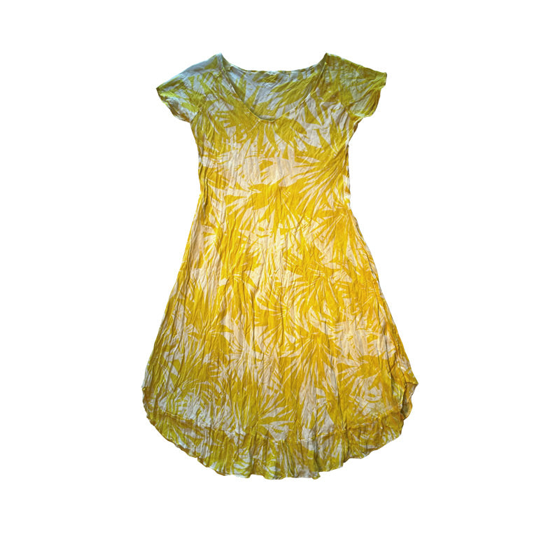 Beyaz ustune sari bitki desenli kisa kollu klos elbise_White and yellow plant patterned short sleeve flared dress