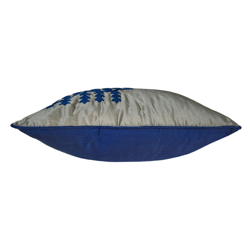 Bir yuzu duz lacivert digeri gri ustune lacivert nakisli ipek yastik_Silk pillow with navy blue embroidery on its gray side_z