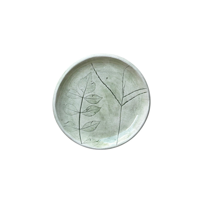 Bitki baskili soluk yesil el yapimi kucuk tabak_Handmade pale green small plate adorned with plants pressed