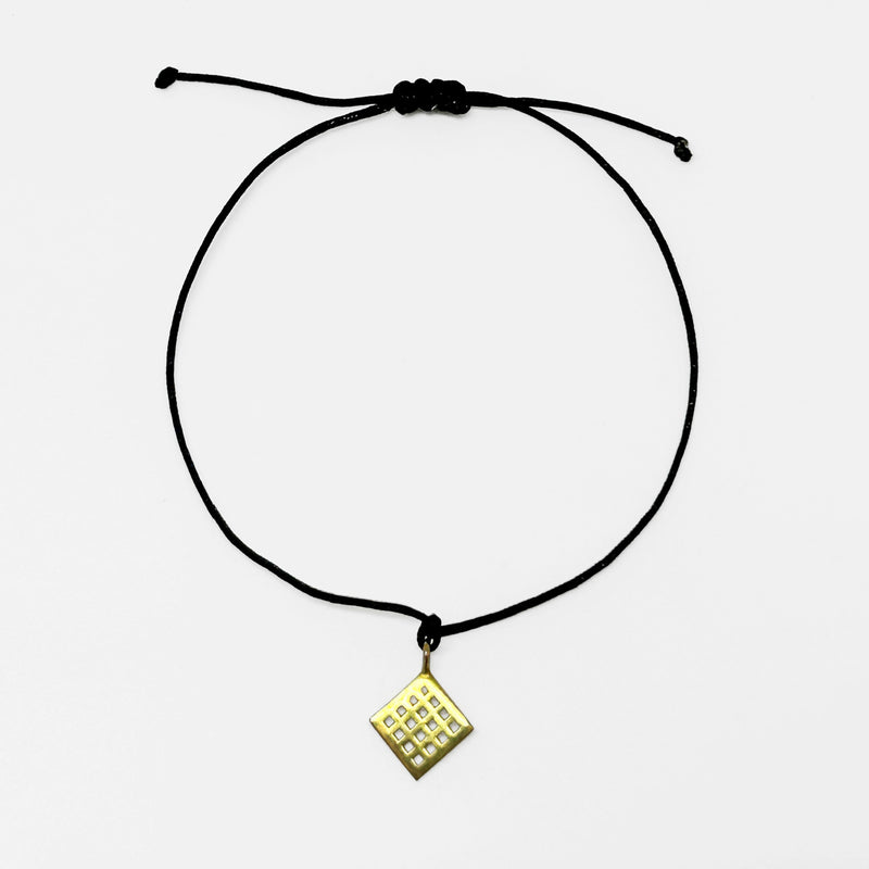 Bolluk bereket evlilik ve cogalma sembolu Anadolu Motifli siyah ipli bileklik_Black string bracelet with Anatolian Motfi symbolizing fertility marriage reproduction abundance