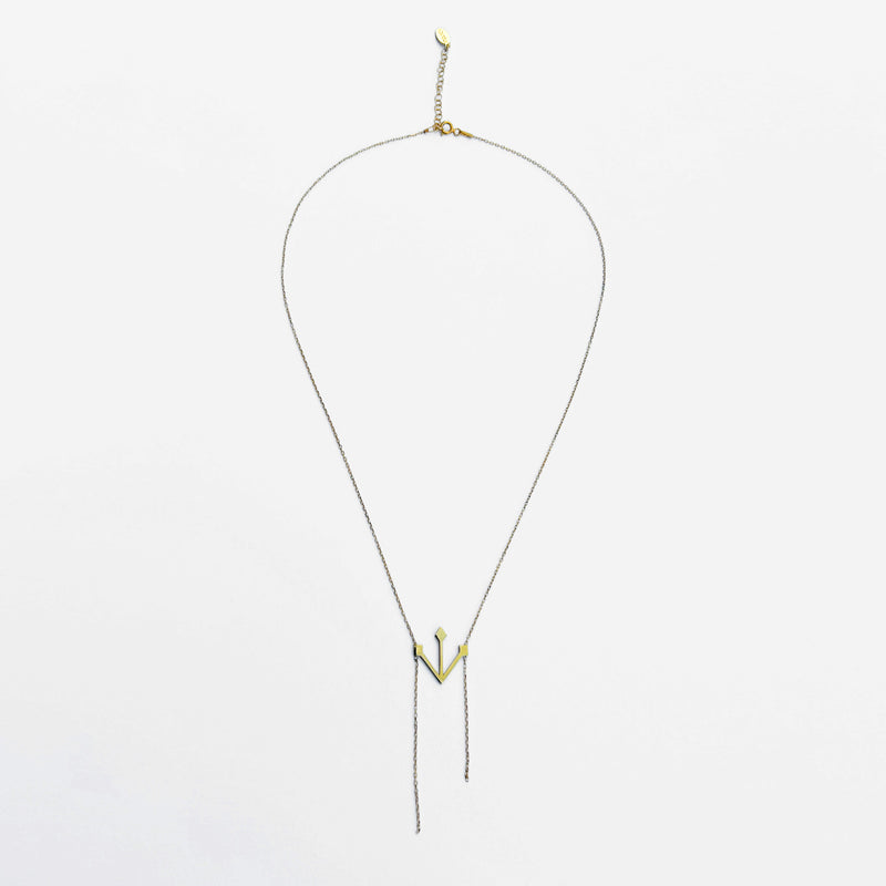 Damga motifli onden uclari sarkan tasarim kolye_Gold plated designer necklace with family sign motif
