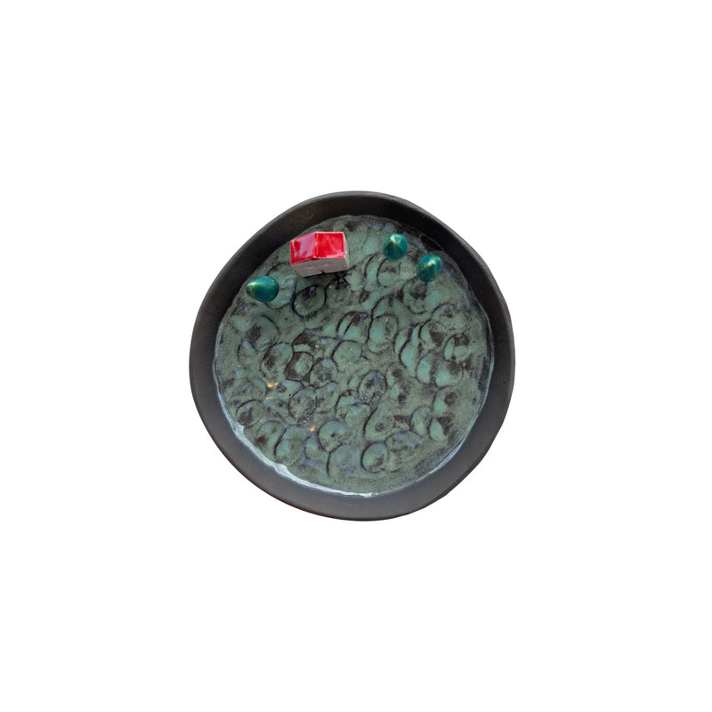 Ev ve agaclarla suslenmis kullu yesil seramik tabak_Ash green hand made ceramic plate with ornaments