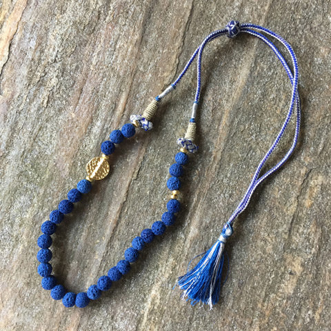 Gece mavisi lavtasi ve altin rengi aksesuarli tasarim kolye_Designer necklace with dark blue and gold color pieces_7