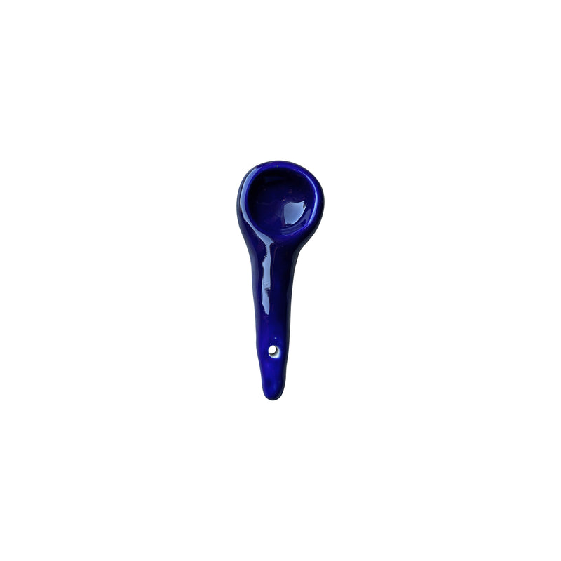 Gece mavisi ucu delikli seramik kasik_Dark blue ceramic spoon with small hole on its handle