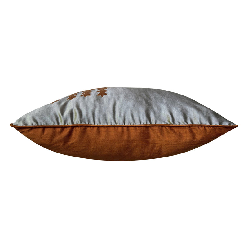 Gumus ve bakir renklerde dekoratif ipek kirkent_Decorative silk cushion in silver and copper colors
