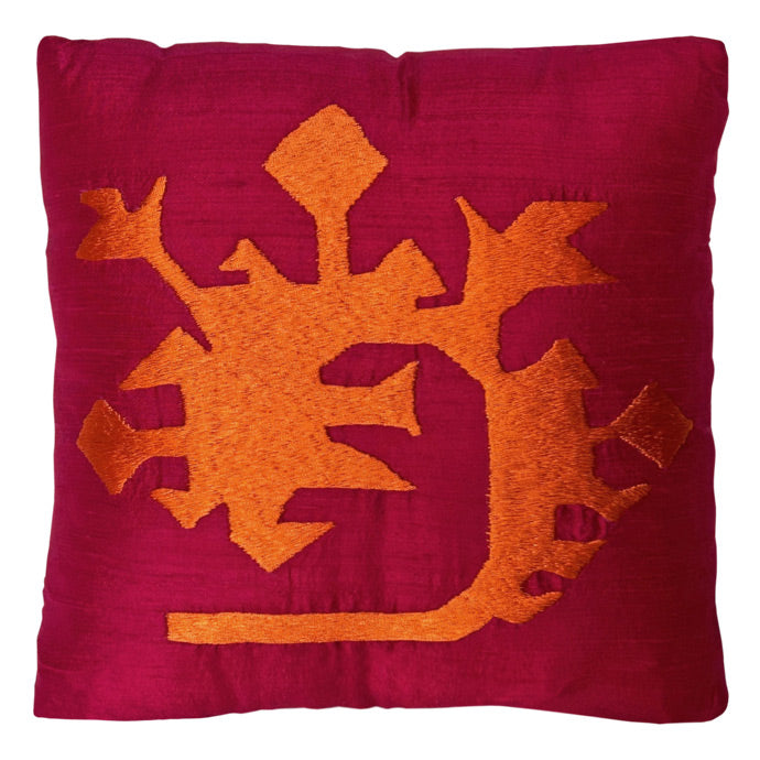 Havanin ve sularin hakimi ejder motifli kucuk ipek kirlent_Small silk cushion with motif of dragon that governs the sky and sky