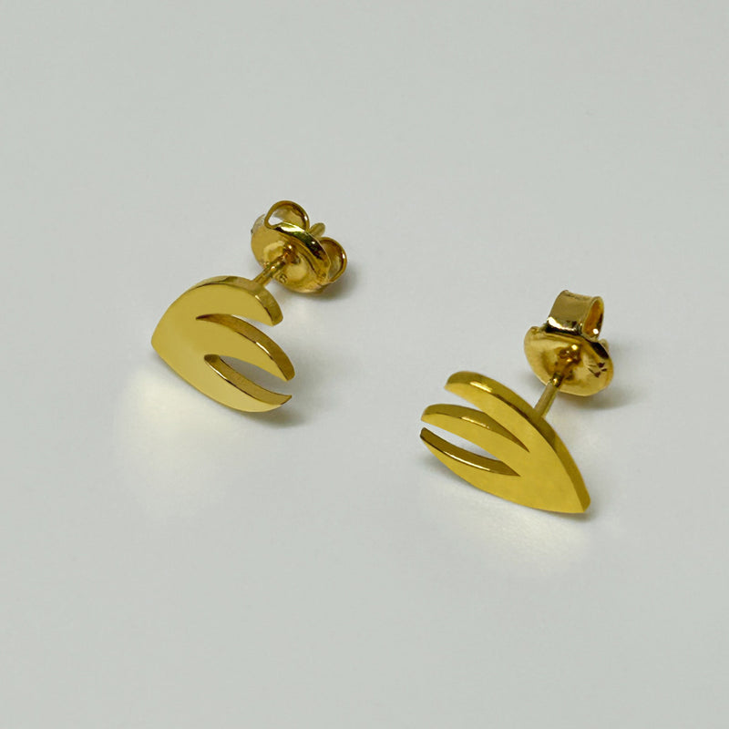 Insan ruhunu temsil eden kus motifli altin kaplama kupe_Gold plated earrings with bird motif symbolizing human spirit