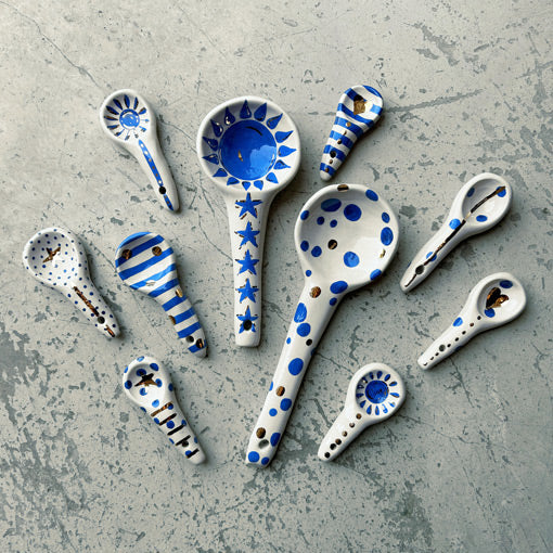 Irili ufakli on adet mavi beyaz altin seramik kasik_Ten white blue and gold ceramic spoons