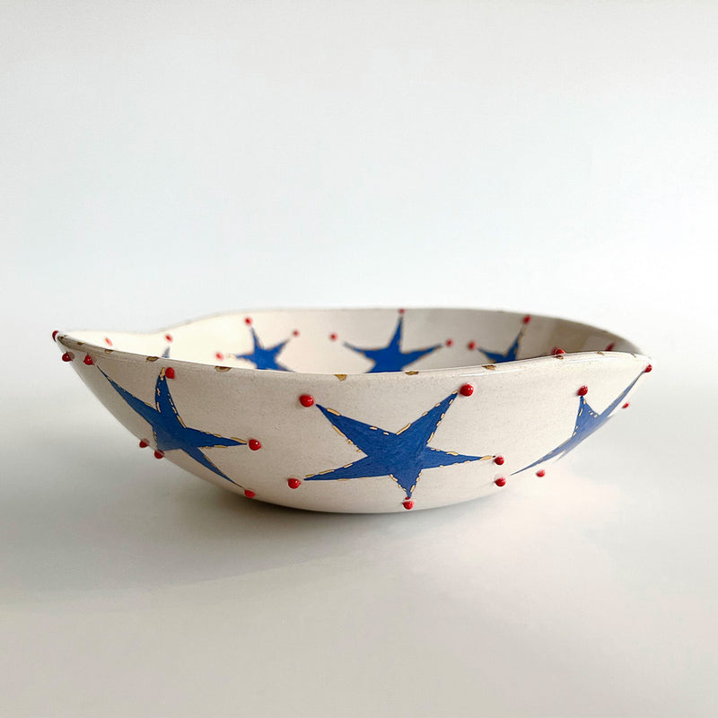 Kabartmali minik kirmizi noktalari olan mavi yildizli kase_Blue starred bowl with tiny embossed red dots