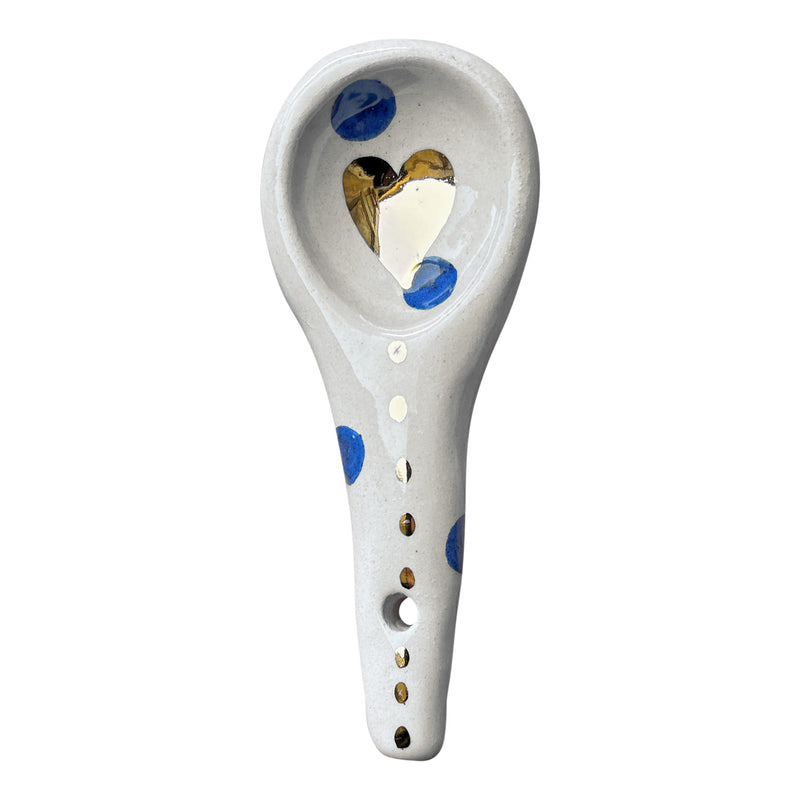 Kalpli ve benekli mavi beyaz altin seramik kasik_Blue white gold ceramic spoon with dots and heart shape