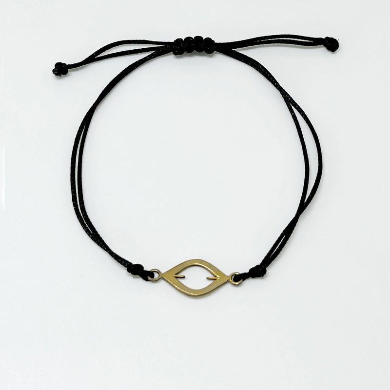Kem goze karsi kullanilan goz motifli siyah ipli bileklik_Black string bracelet with eye motif used against evil eye