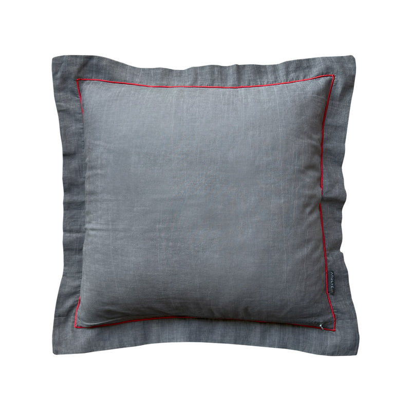 Kenari kirmizi nakisli fume pamuklu yastik_Stone washed cotton dark gray square cushion with red embroidery