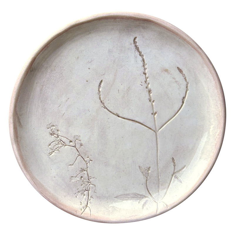 Kir bitkileri desenli acik pembe duz tabak_Light pink flat ceramic plate with prairie plants texture