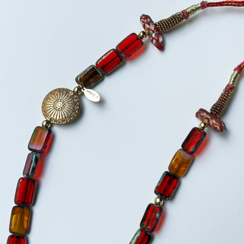 Kirmizi bal ve altin rengi boncuklu uzunlugu ayarlanabilen kolye_Hand crafted necklace with red honey and gold color beads