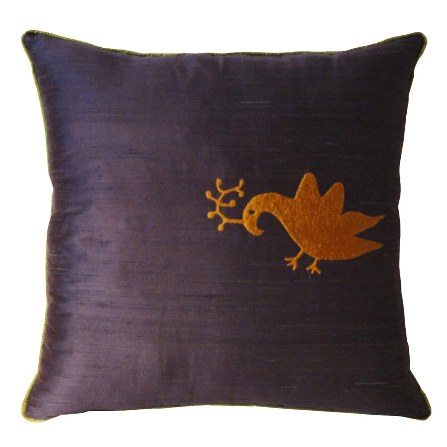 Koyu mor ustune altin rengi kus motifi islemeli ipek kirlent_Deep purple silk cushion with gold color bird motif embroidery_kissen_z

