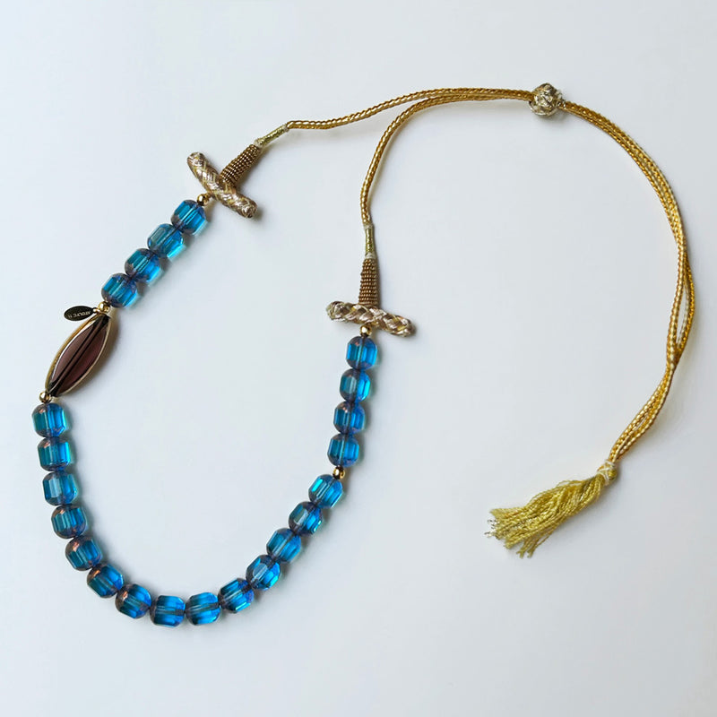 Mavi ve kahverengi boncuklu puskullu el yapimi kolye_Hand crafted necklace with blue and brown beads