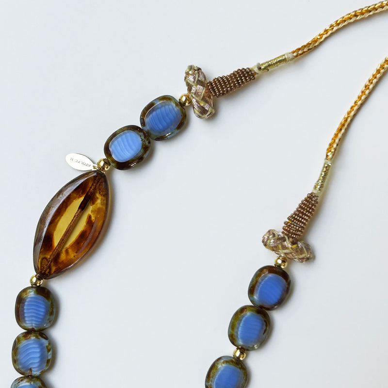 Mavi ve kehribar rengi boncuklu Atolye 11 el yapimi kolye_Hand crafted necklace with blue and amber color beads