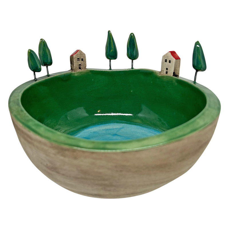 Minik agaclar ve kirmizi catili kucuk evlerle suslenmis yesil kase_Green bowl decorated with small trees and houses with red roofs