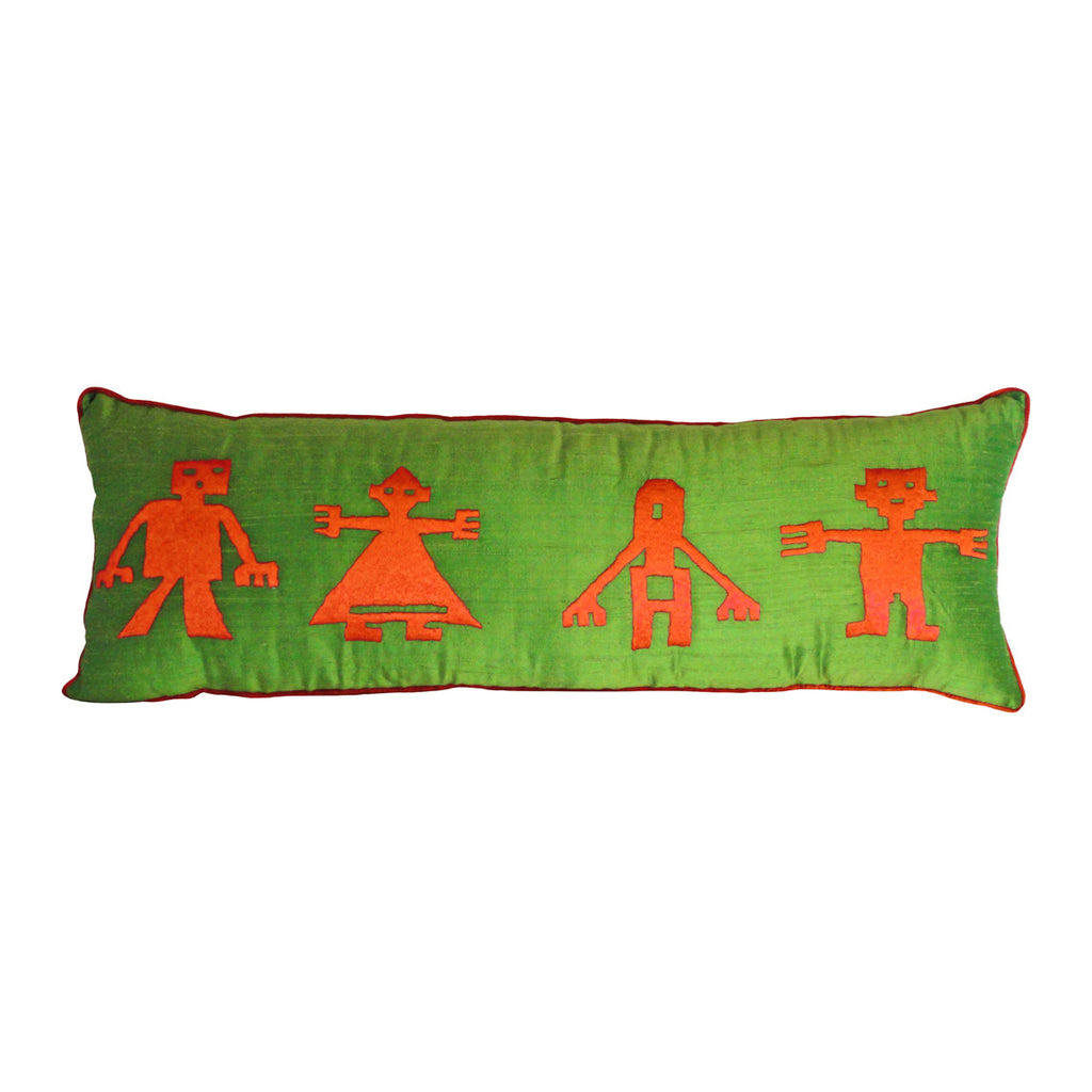 Parlak fistik yesili ustune turuncu insan motifli uzun kirlent_Light green sheen cushion with orange human motif