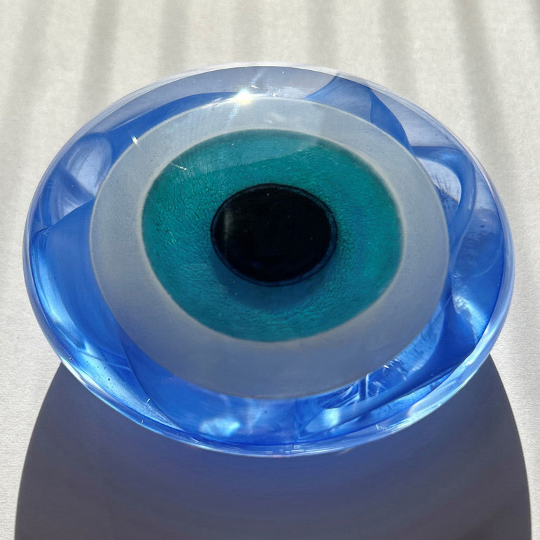 Perspektif golgede ici beyazli mavi cam ev aksesuari_Blue glass home accessory