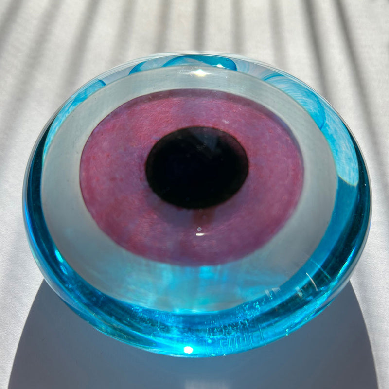 Perspektif golgede turkuaz ve pembe hediyelik nazar boncugu_Turquoise and pink giftware evil eye