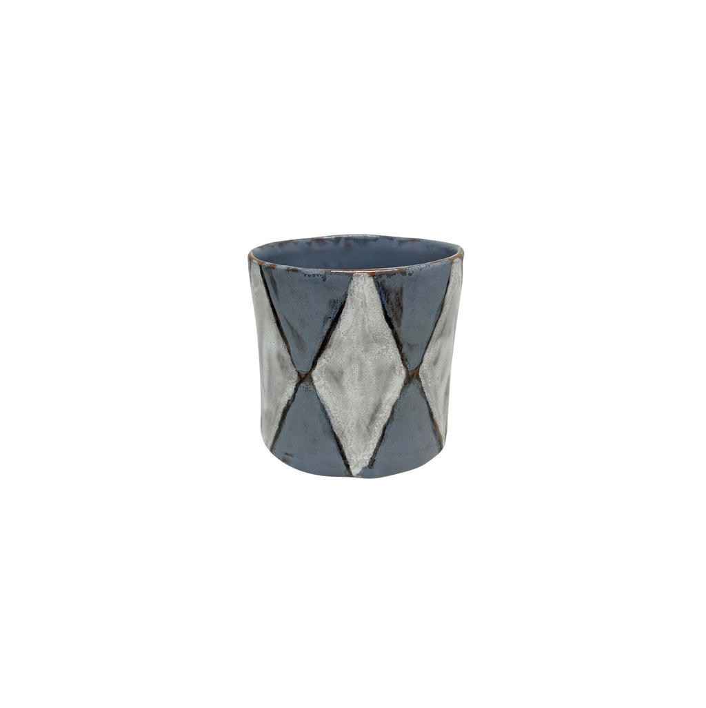 Soluk mavi ve beyaz baklava desenli seramik bardak saksi_Pale blue and white diamond patterned cermaic cup pot