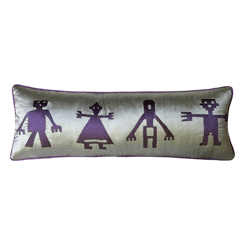 Tasarim odullu koyu mor ve gri uzun kirlent_Design awarded grey silk cushion with deep purple human motifs