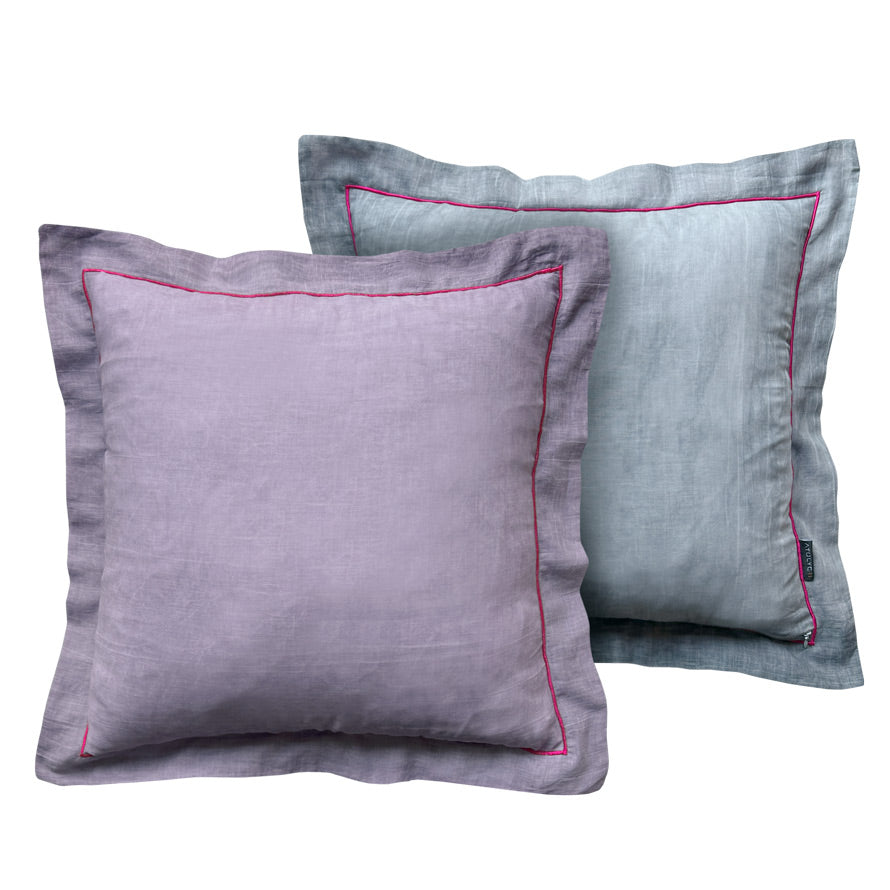 Taslanmis pamuklu eflatun ve soluk mavi cift yuzlu yastik_Stone washed cotton violet and pale blue double sided pillow