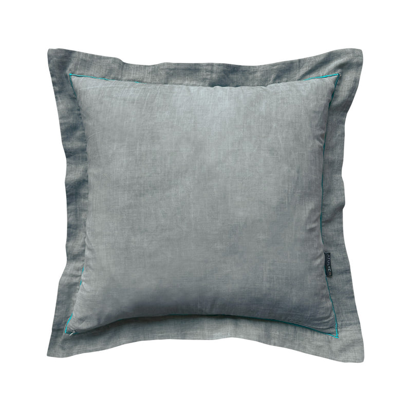 Taslanmis pamuklu mavi nakisli gri kirlent_Stone washed cotton gray square cushion with blue embroidery
