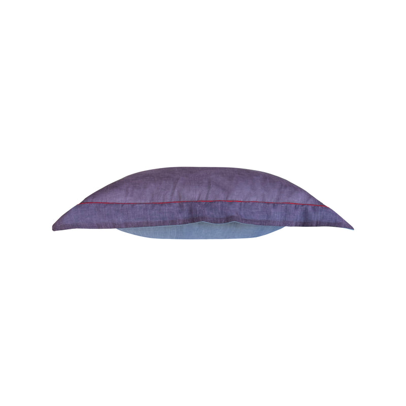 Taslanmis pamuklu onu mor arkasi mavi kare yastik_Stone washed cotton cushion with purple front and blue back