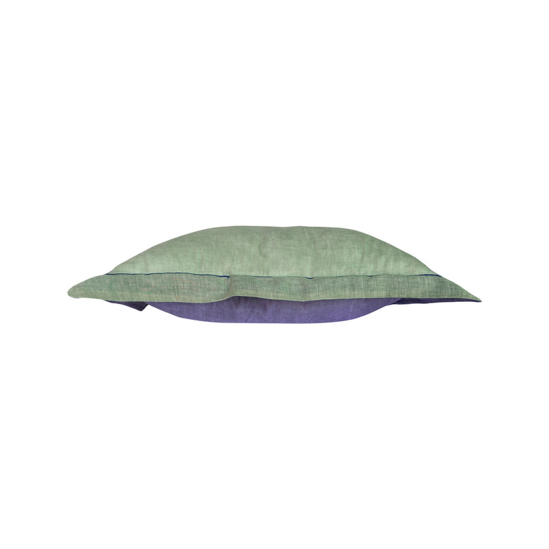 Taslanmis pamuklu onu soluk yesil arkasi mor yastik_Stone washed cotton cushion with pale green front and purple back