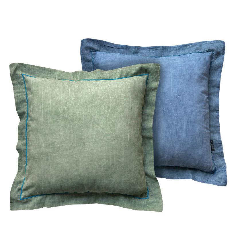 Taslanmis pamuklu soluk yesil ve mavi cift yuzlu yastik_Stone washed cotton pale green and blue double sided pillow