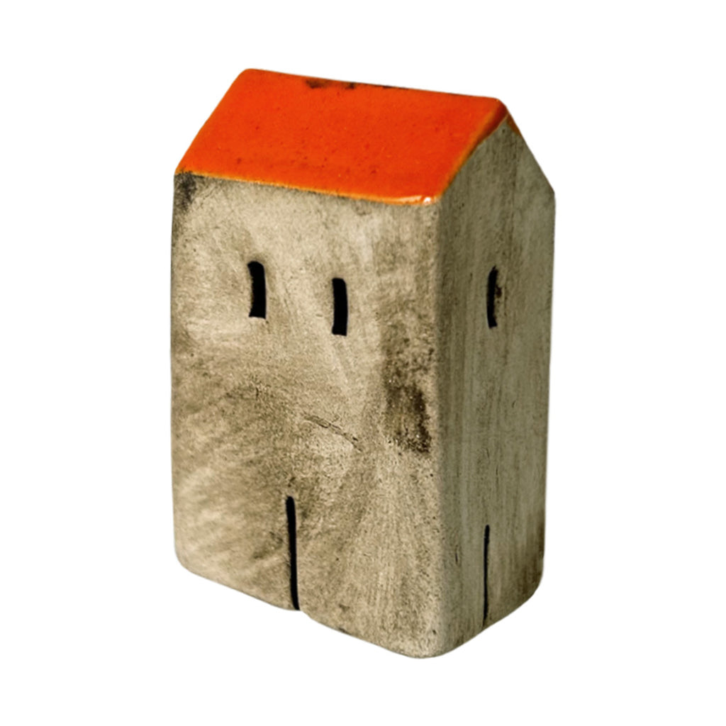 Turuncu catili kucuk seramik ev_Small ceramic house with orange roof