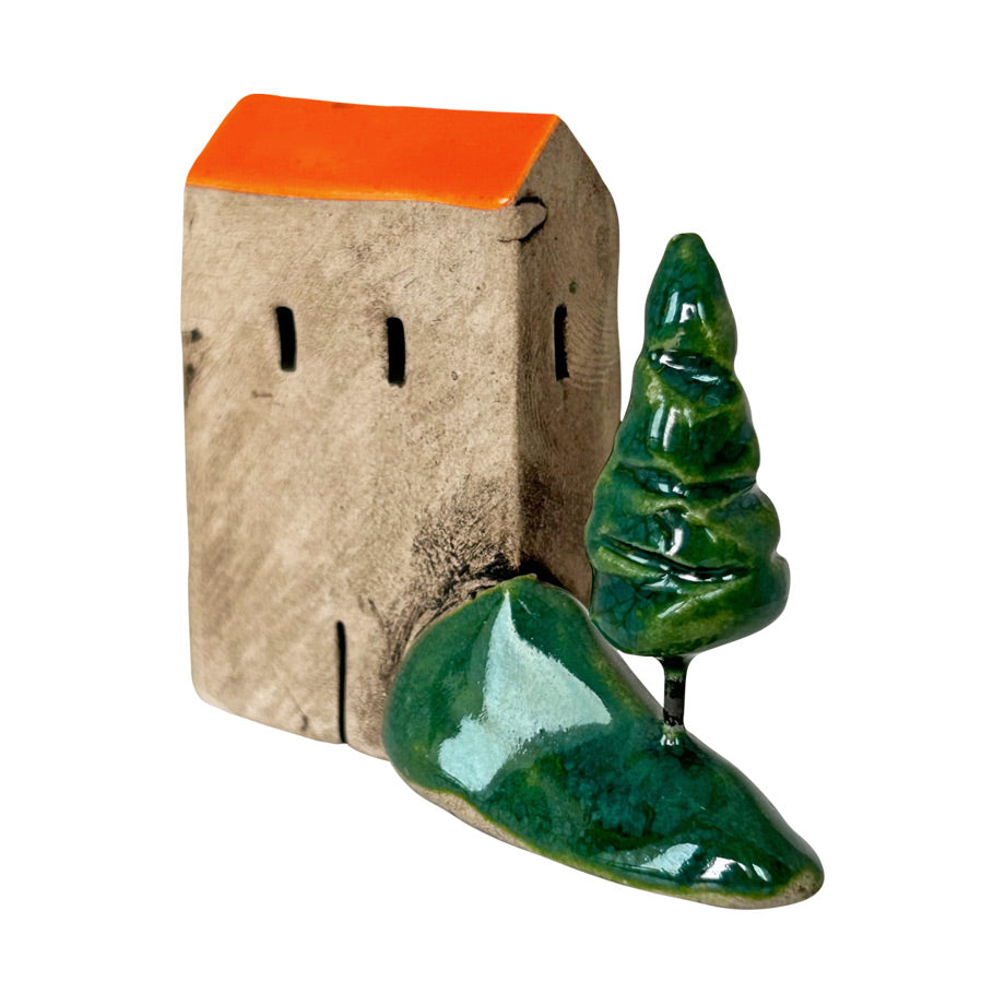 Turuncu catili ve agacli kucuk seramik ev_Small handmade ceramic house with a tree and orange roof