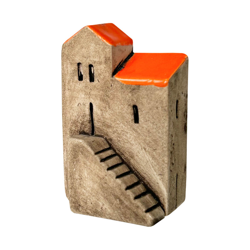 Turuncu iki catili ve merdivenli kucuk seramik ev_Small handmade ceramic house with stairs and two orange roofs