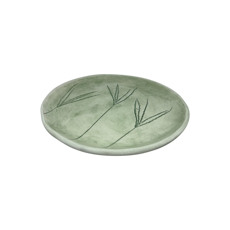 Uc adet otun baski yapildigi hediyelik cagla yesili seramik tabak_Giftware sage green plate with three herbs pressed on it