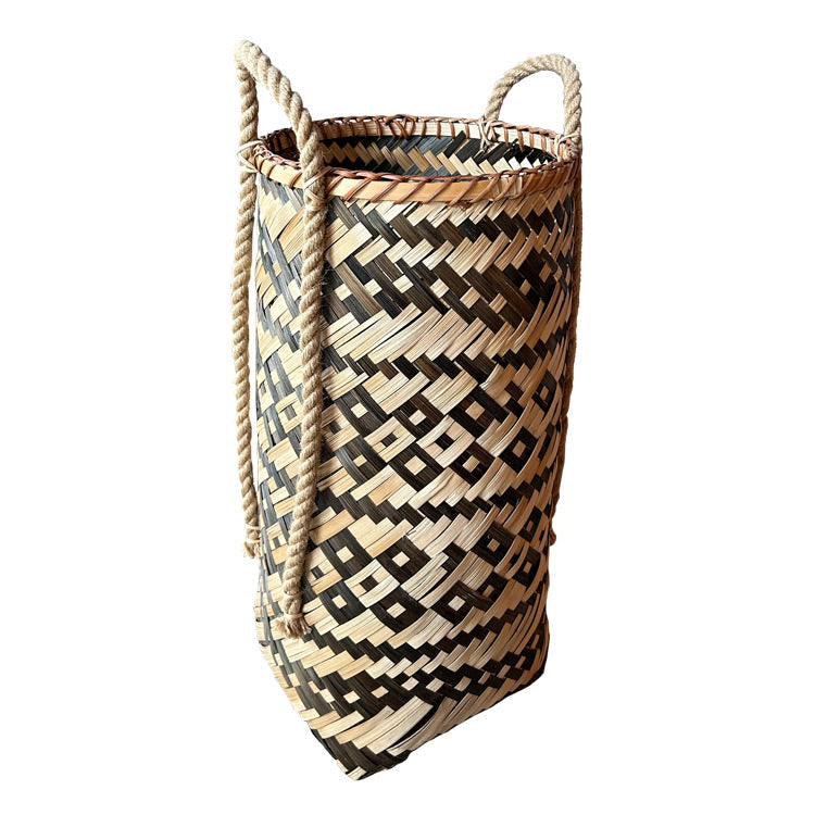 Yanlari halat sapli ince uzun hasir sepet_Vertical wicker basket with rope handles on the sides