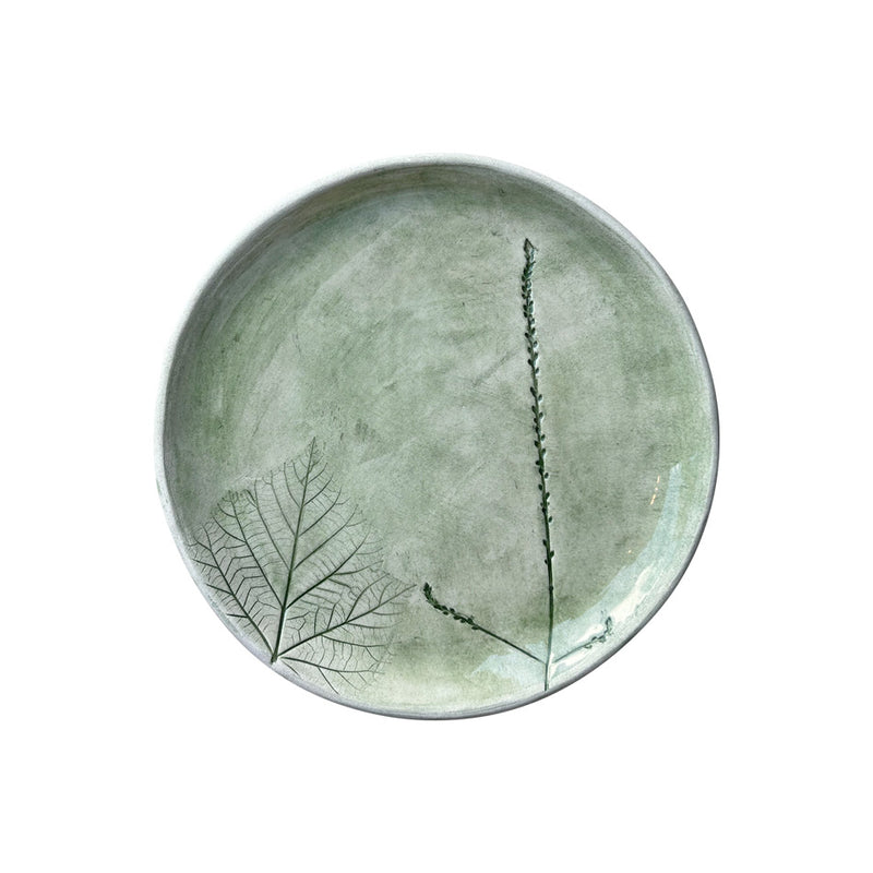 Yaprak ve uzun bir ot baskili seramik yesil yesil tabak_Green ceramic plate with a long herb and leaf textures