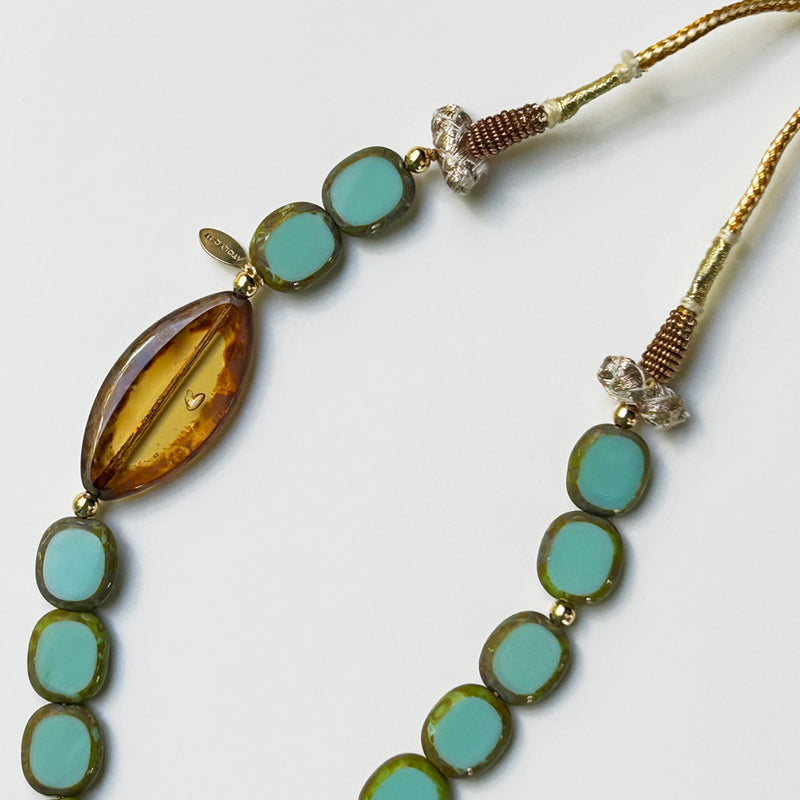 Yesil cam boncuklu Deniz Barlas Velioglu tasarimi kolye_Green glass beaded designer necklace