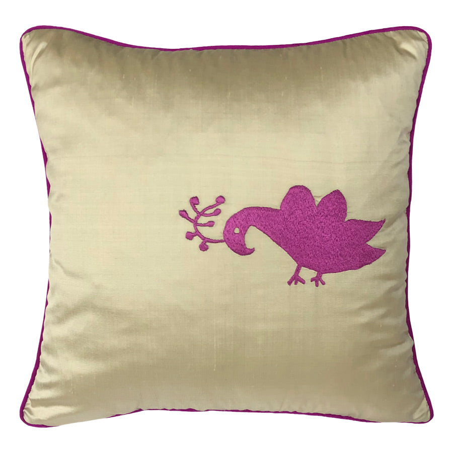 Bej ipek ustune eflatun kus islemeli kare kirlent_Beige square silk cushion with magenta bird embroiderys