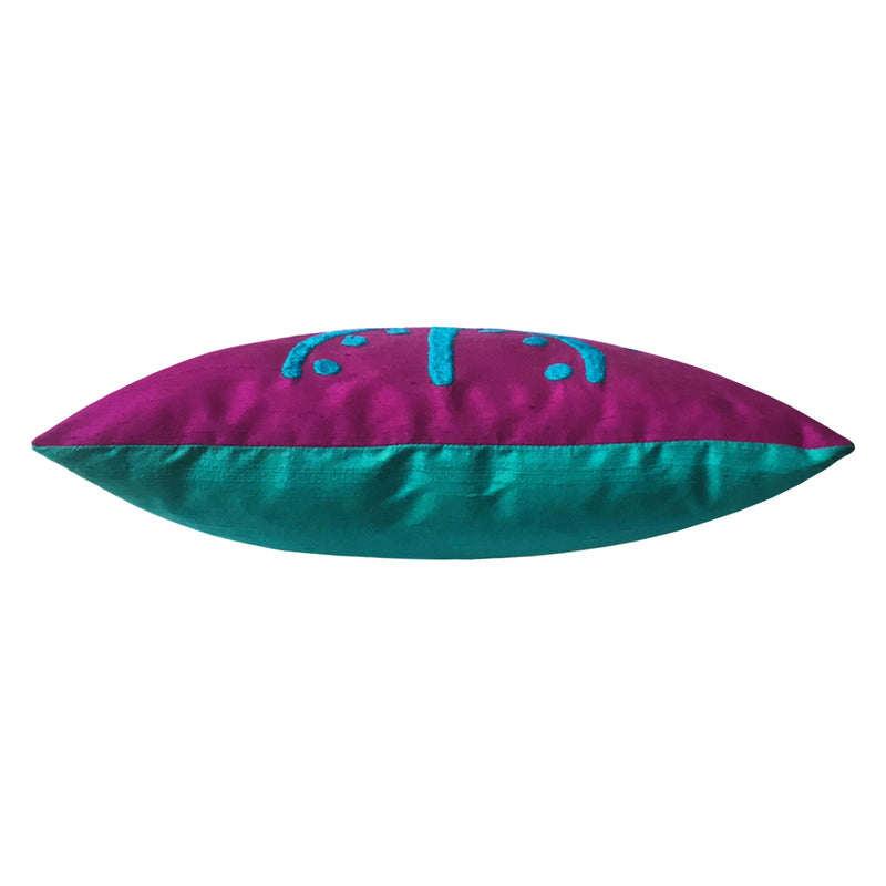 Cam gobegi ve fusya renklerde motifli ipek kirlent_Emroidered silk cushion in fuchsia and electric blue colors